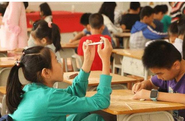 双减三年后，会玩的家庭更易出成绩优异孩子